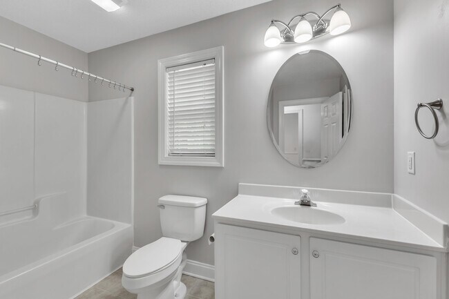 Building Photo - 7040 Pine Rd