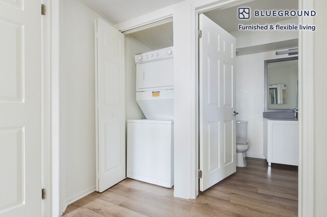 Building Photo - 444 Washington Blvd