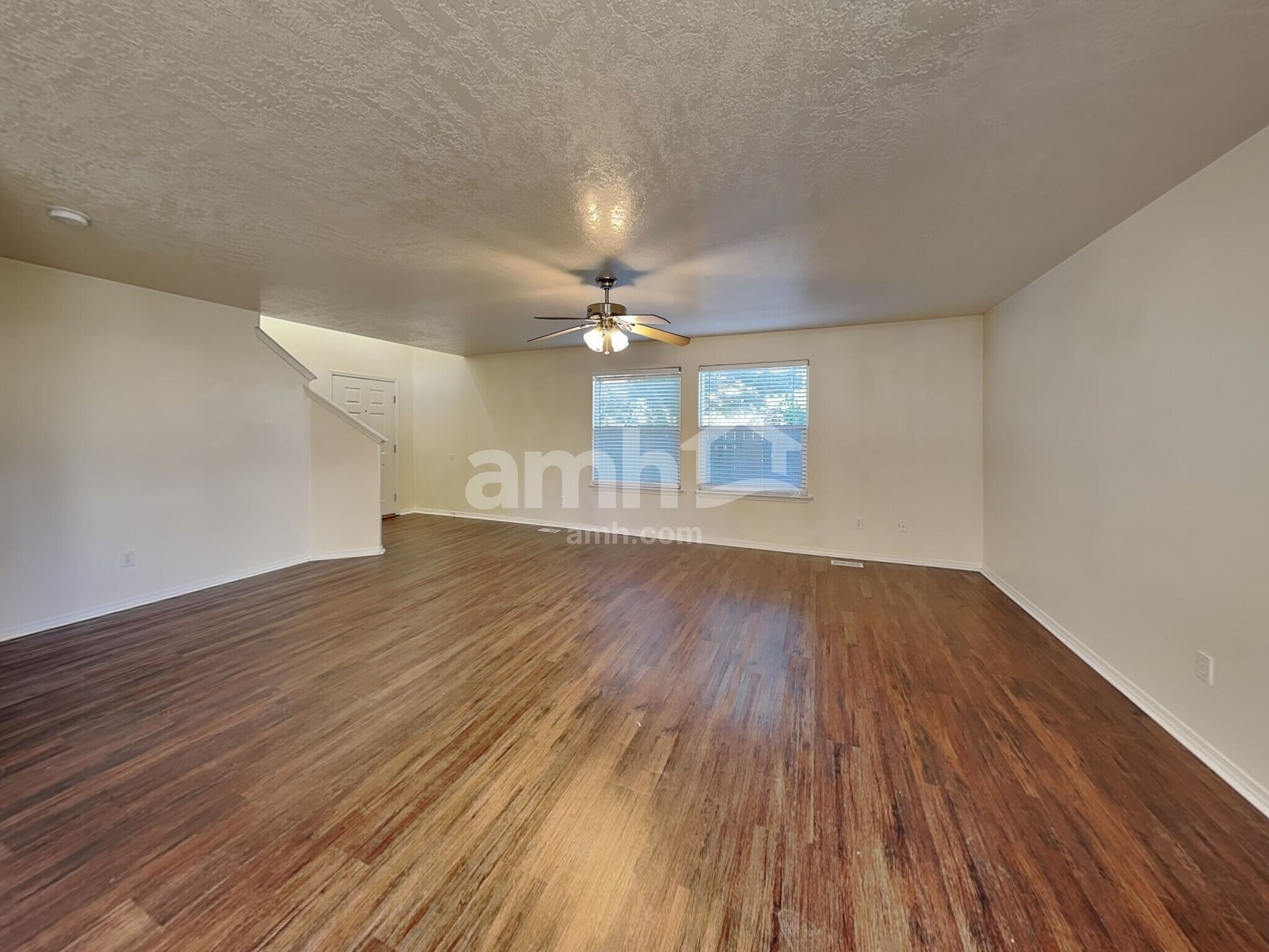 Building Photo - 3342 W Wave Dr