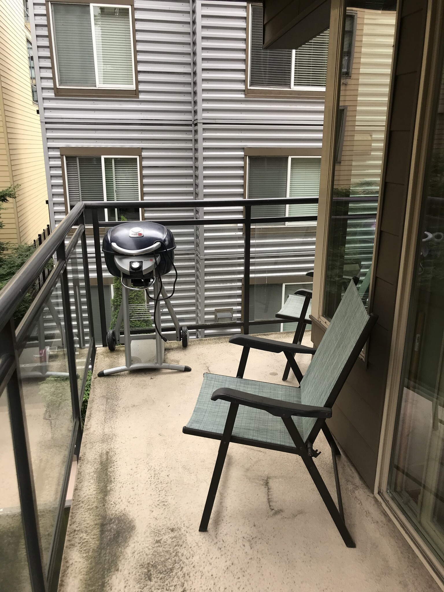 Balcony Grill Area - 1550 Eastlake Ave E #306