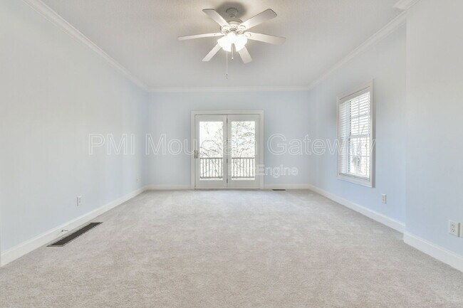 Building Photo - 894 Oak Pointe Dr