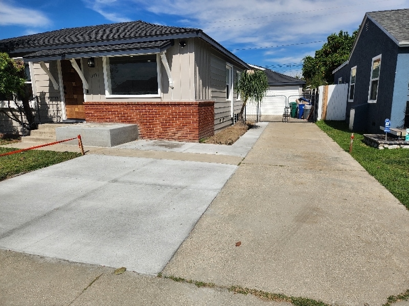 Building Photo - 333 E 61st St