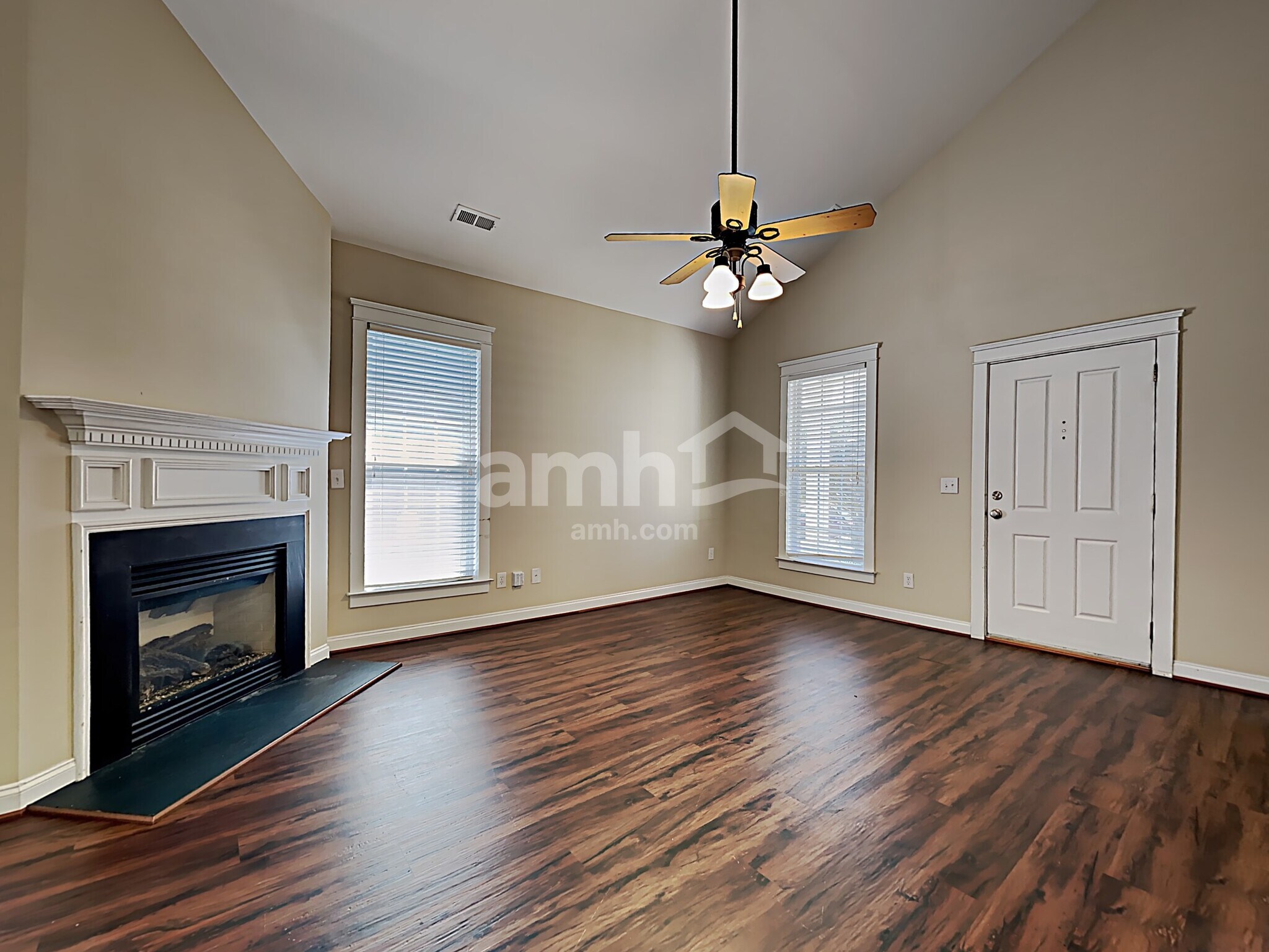 Building Photo - 13640 Swinton Rd