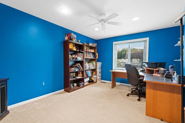 Building Photo - 6710 Westpointe Dr