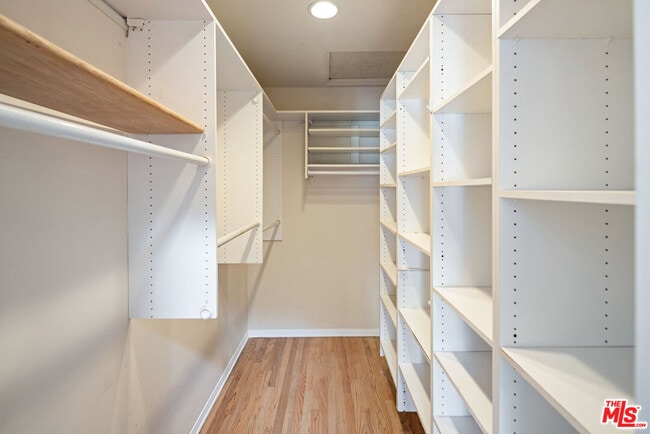 Building Photo - 2808 Clune Ave