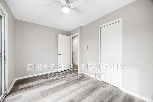 Building Photo - 4765 Hardwick Dr