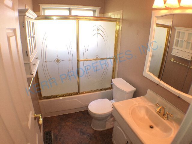 Building Photo - 3022 SE 156th Ave