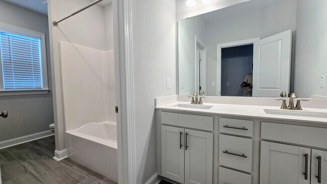 Building Photo - 1144 Topaz Cave Cir