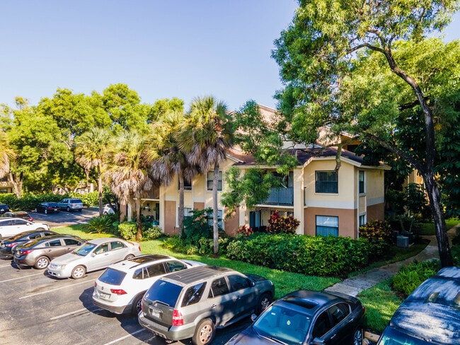 Primary Photo - Summerbreeze Condominium