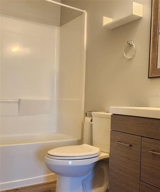 Building Photo - 876 116th Ave N