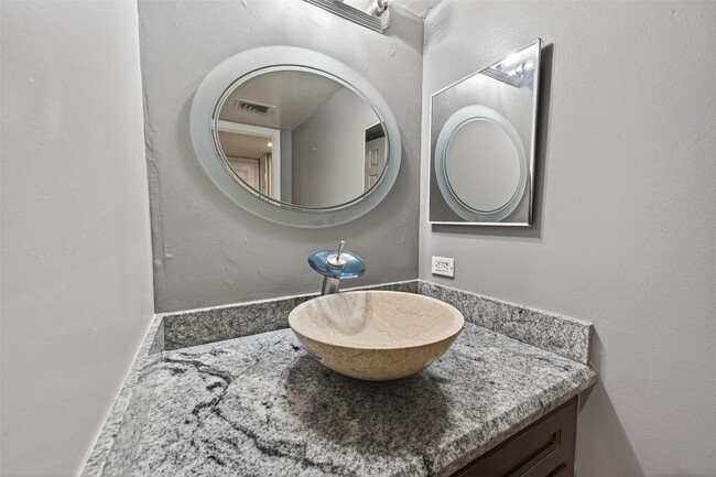 Building Photo - 3525 Sage Rd