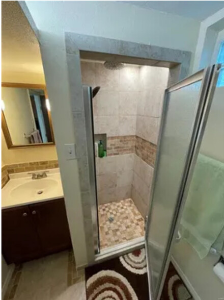 2nd Full bath w/ heated floors - 2270 Pheasant Dr