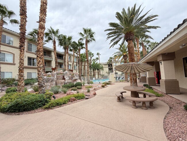 Building Photo - 7135 S Durango Dr