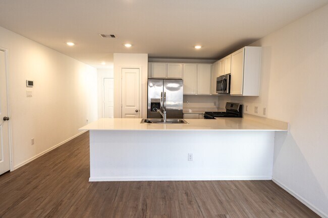 Building Photo - 27006 Breakaway Ln