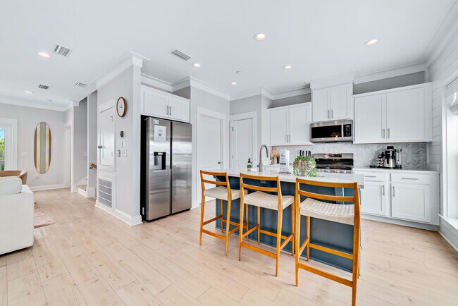 Building Photo - Orange Beach