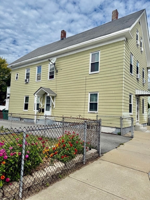 Building Photo - 9 Newhall St