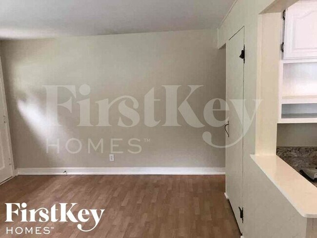 Building Photo - 1114 Jewett St