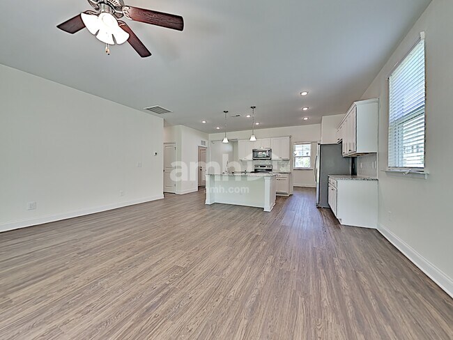 Building Photo - 109 Pullen Dr