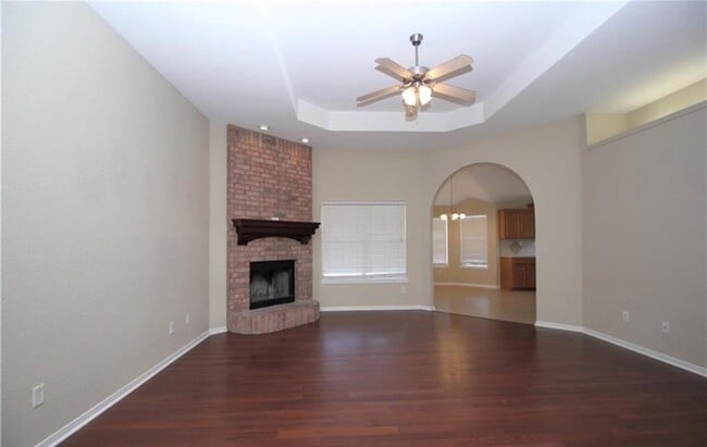 Building Photo - 2603 Jasmine Ln