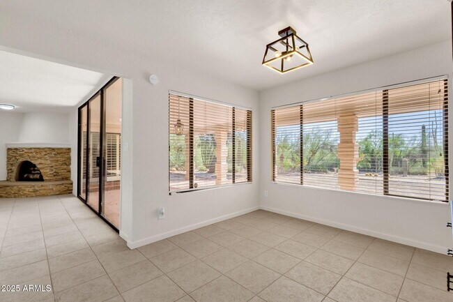 Building Photo - 12323 E Appaloosa Pl