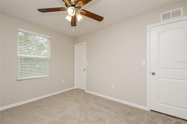 Building Photo - 318 Fern Ct
