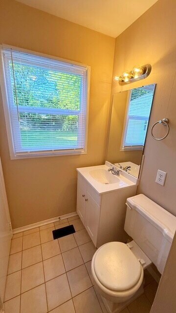 Building Photo - EAST SIDE 4 BEDROOM/1.5 BATH RANCH HOME FULLY RENOVATED AND AVAILABLE IMMEDIATELY