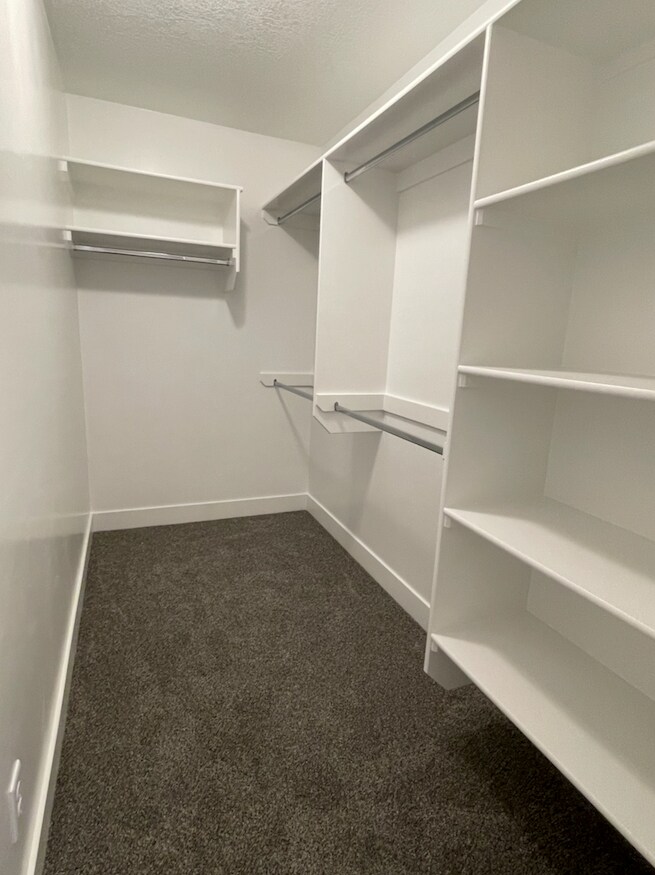 Master Closet - 4067 S 2800 W