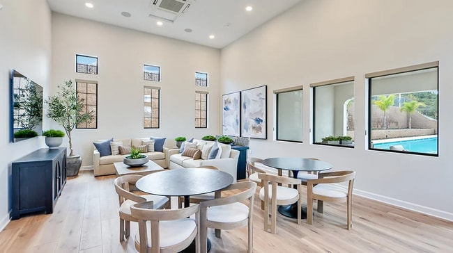 Building Photo - 2604 Faye Dr