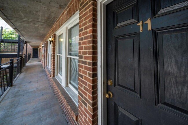 Building Photo - Deerfield Condominiums