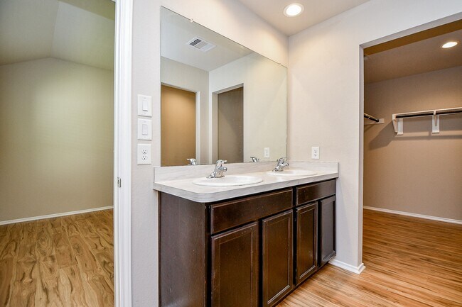 Building Photo - 22931 Berthoud Trl