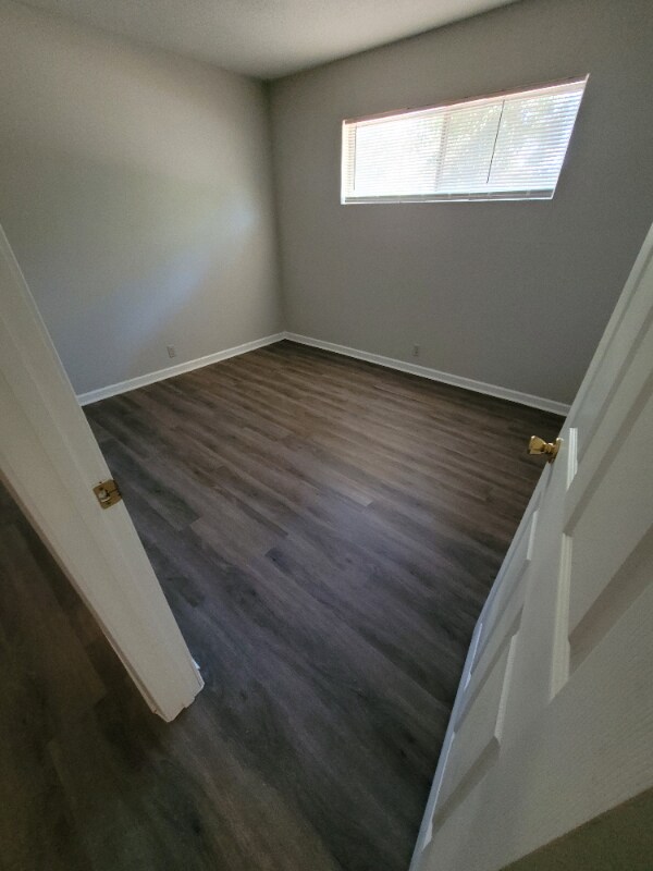 Building Photo - 2310 Beach Dr