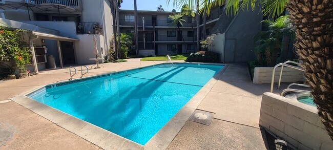 Building Photo - 5750 Friars Rd