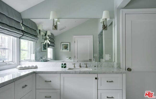 Building Photo - 1214 Coldwater Canyon Dr