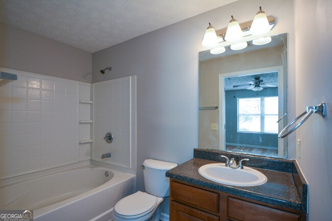 Building Photo - 4101 Fairington Club Dr