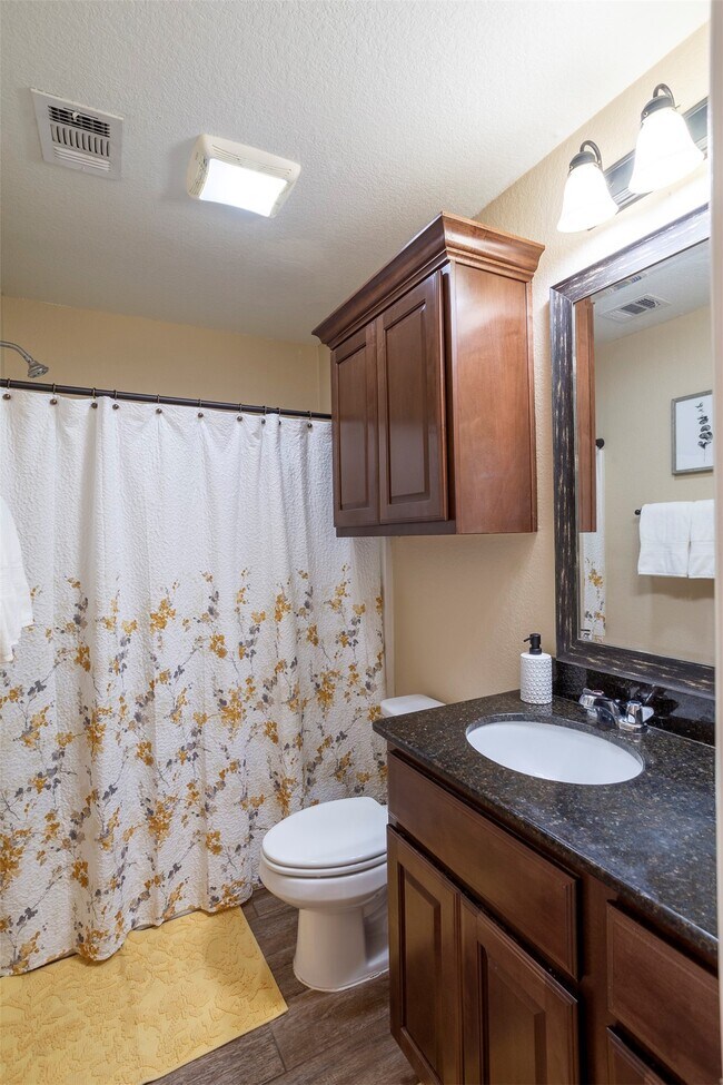 Building Photo - 731 Dominik Dr