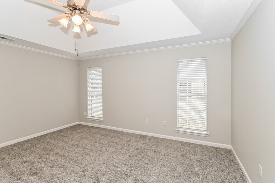 Building Photo - 2523 Russum Dr