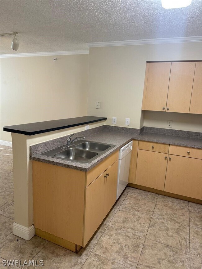 Building Photo - 8735 River Homes Lane