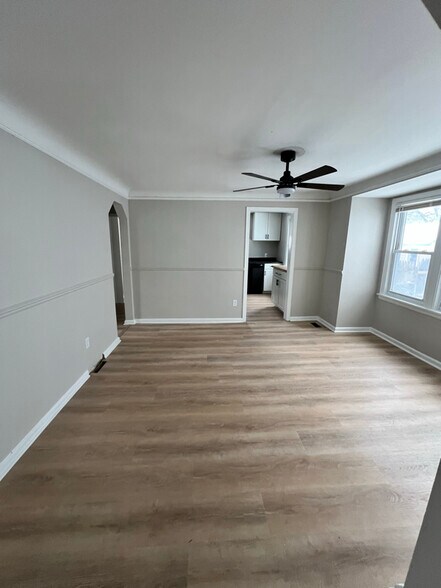 Building Photo - 18712 Brady