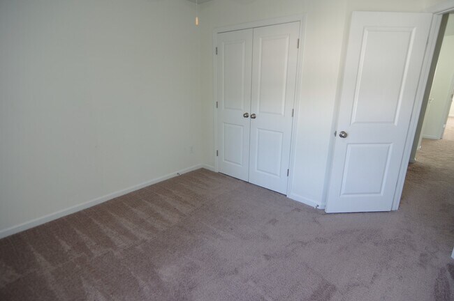 Building Photo - 2790 Prince Charles Ct