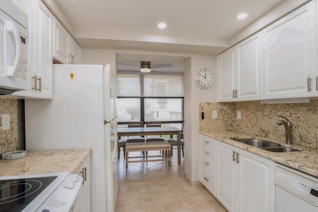 Building Photo - 3200 S Ocean Blvd