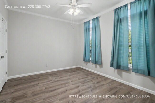 Building Photo - 1515 E Beach Blvd