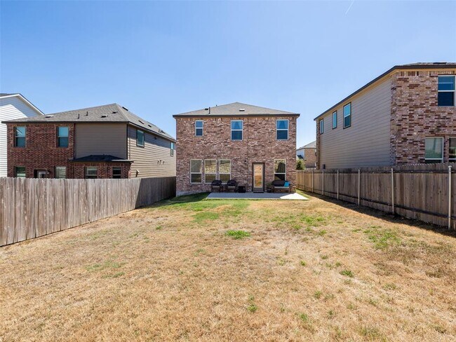 Building Photo - 7106 Summer Tanager Dr