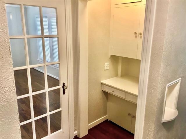 Building Photo - 2565 Rogers Ave