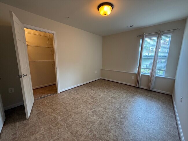 Building Photo - 20850 Autumn Mill Ct