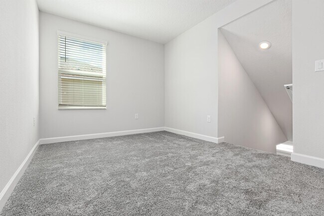 Building Photo - 4410 Seven Canyons Dr