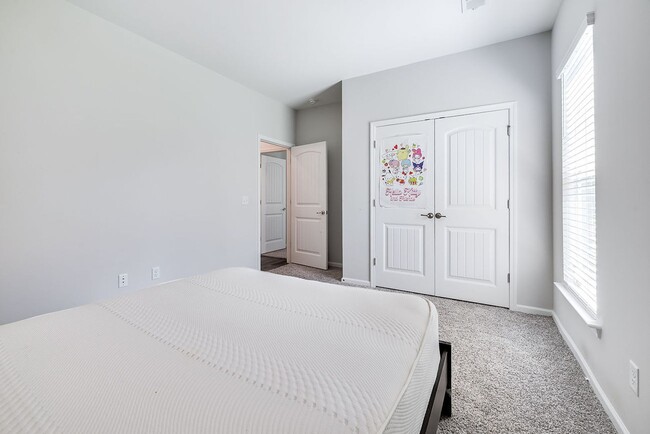 Building Photo - Luxury Meets Simplicity in This One-Story ...