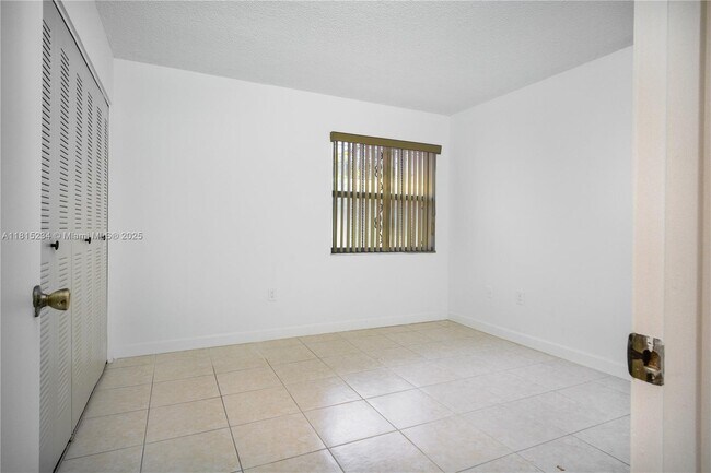 Building Photo - 5851 W 20th Ave