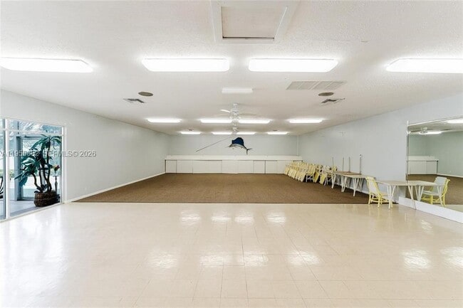 Building Photo - 400 Waterway Dr S