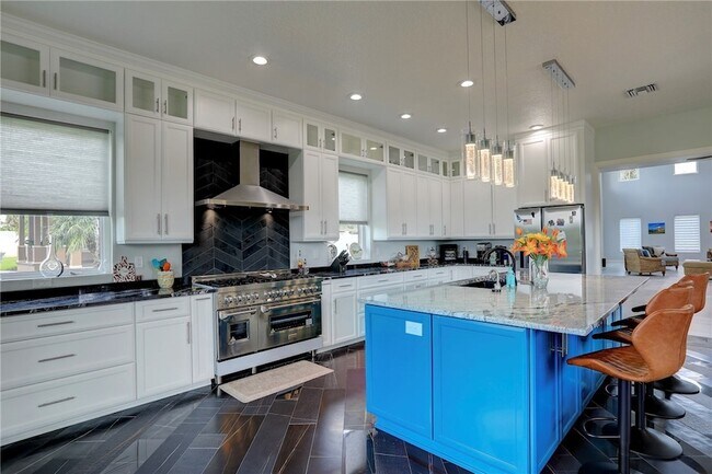 Building Photo - 7785 Grand Oak Cir