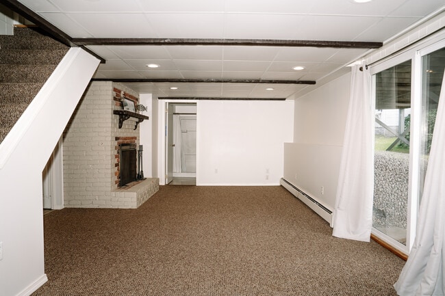 Building Photo - 15 Great Oak Ln